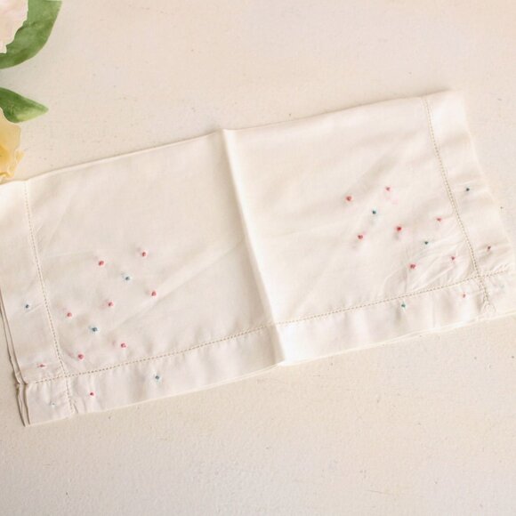 Vintage Handkerchief, White Linen with Pink and Blue Swiss Dots Embroidered - Picture 9 of 10